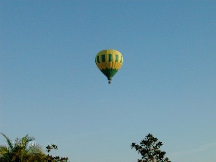 Hot air balloon